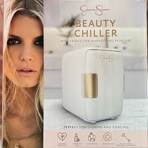 Jessica Simpson Beauty chiller for makeup and skincare